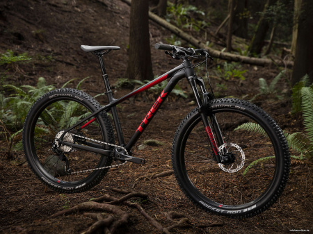 Trek Roscoe 7 (черный, 2019)